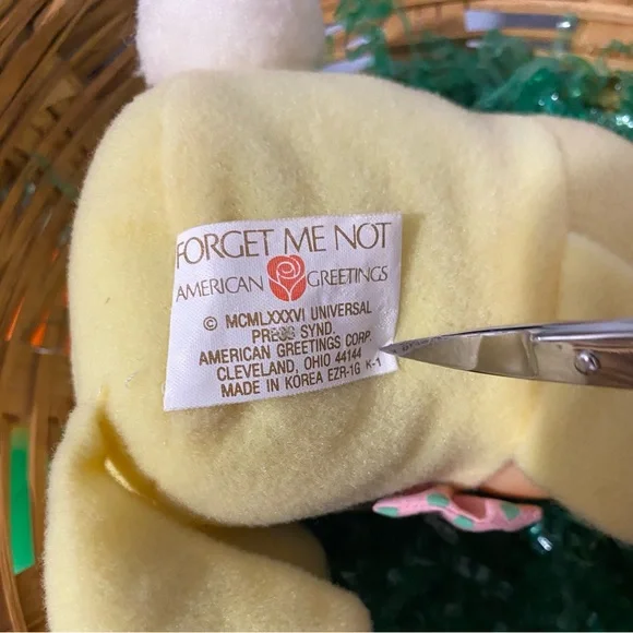 🐣 (3) 1980s Easter Bunny Ziggy’s - Picture 6 of 15